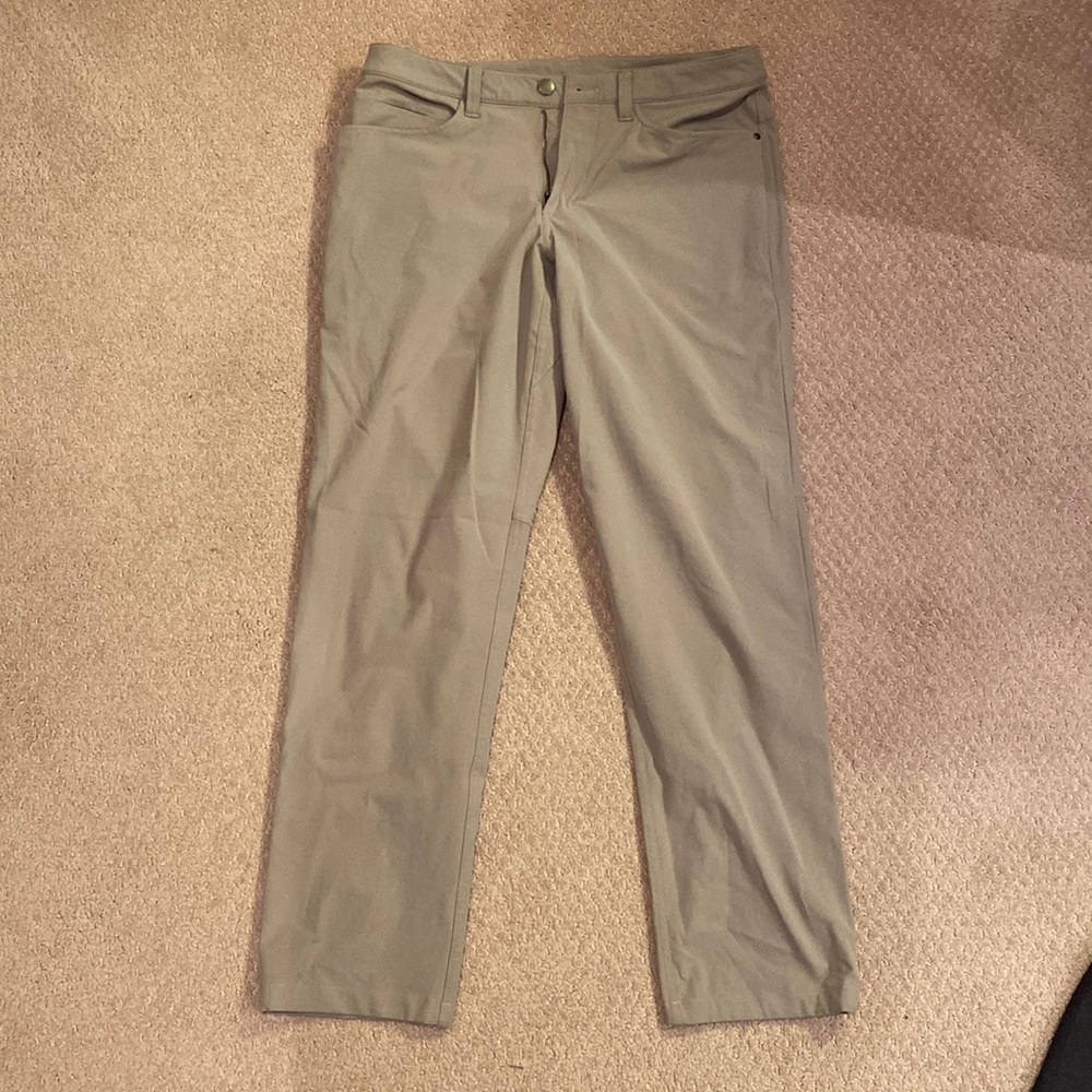 Lululemon ABC pant classic-khaki color